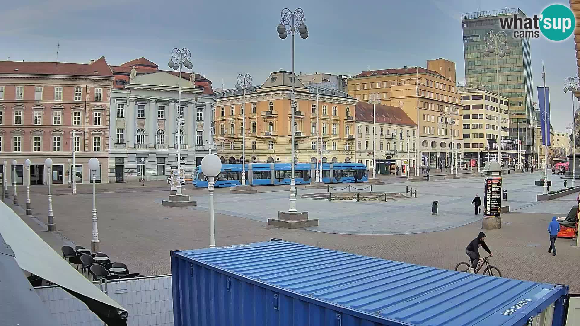 Zagreb Live Webcam – Bana Jelačić square