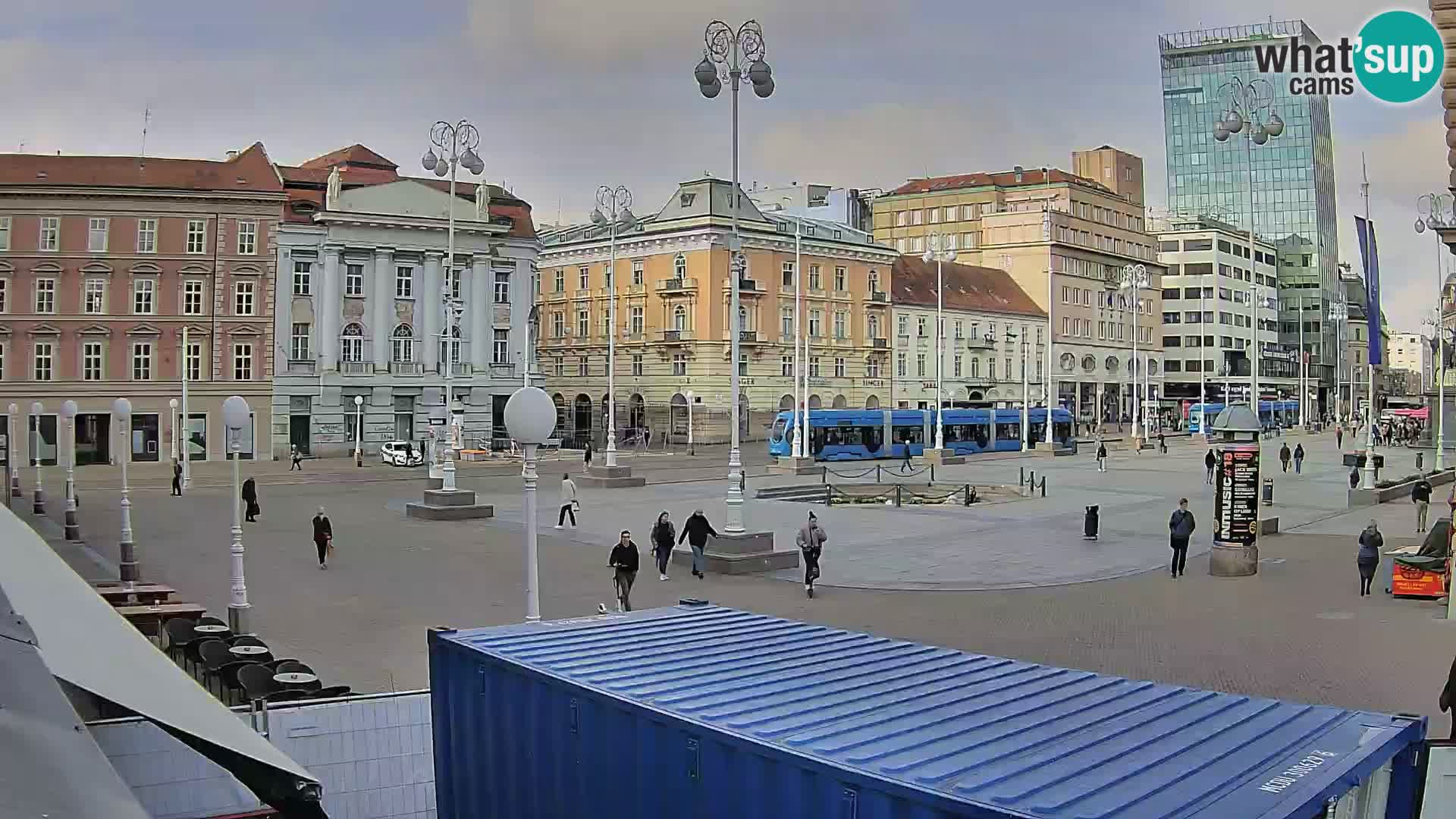 Zagreb Live Webcam – Bana Jelačić square