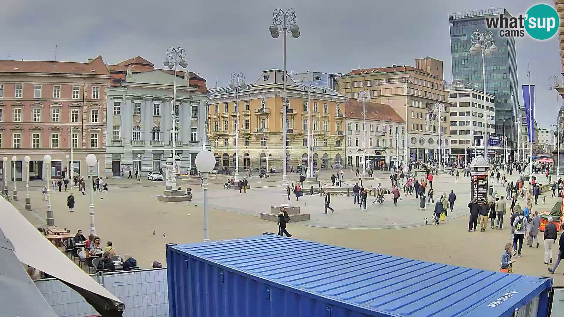 Zagreb spletna kamera trg Bana Jelačića