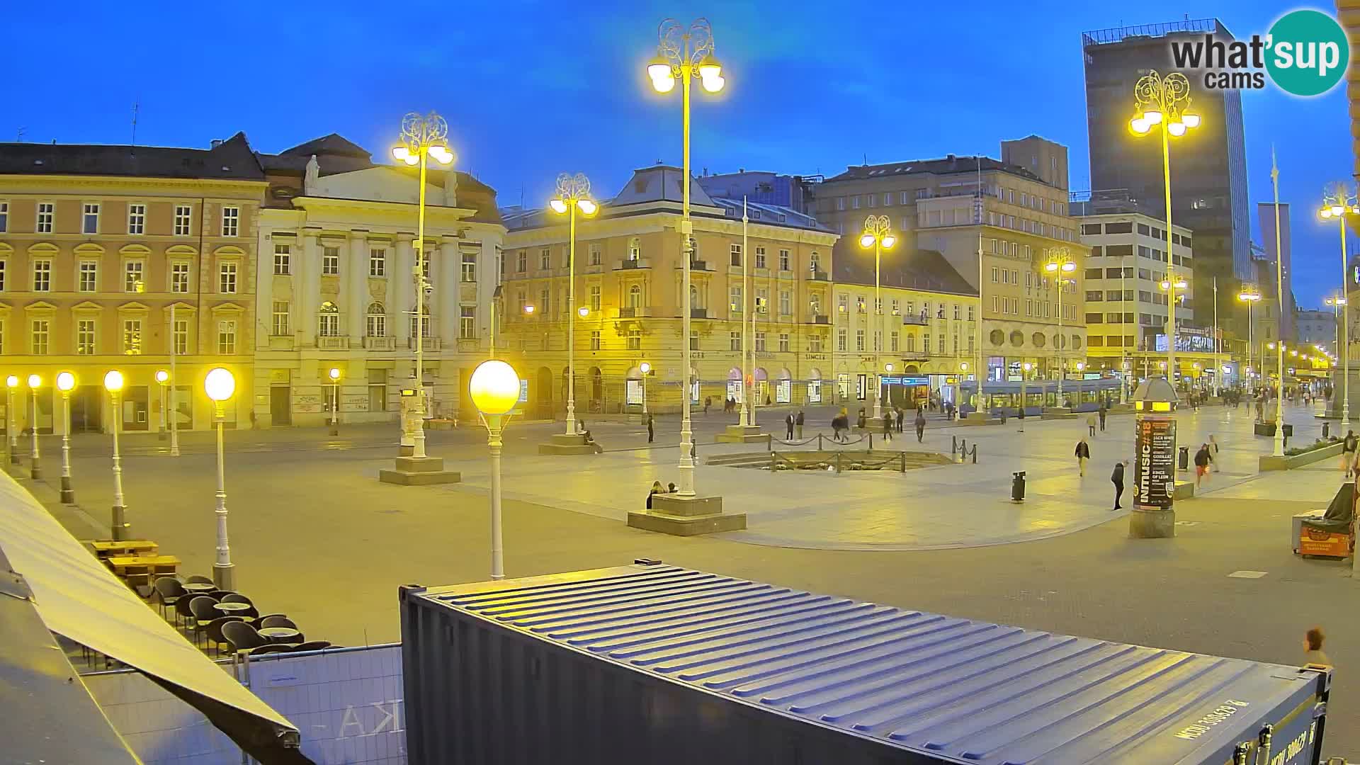 Zagreb Live Webcam – Bana Jelačić square