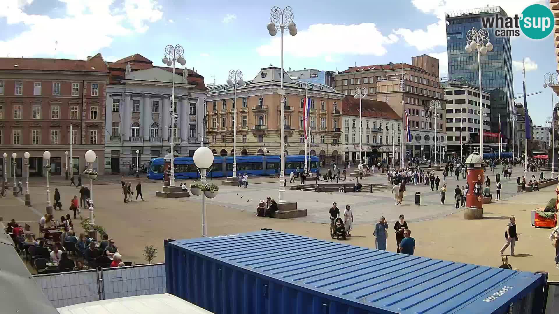 Zagreb Live Webcam – Bana Jelačić square
