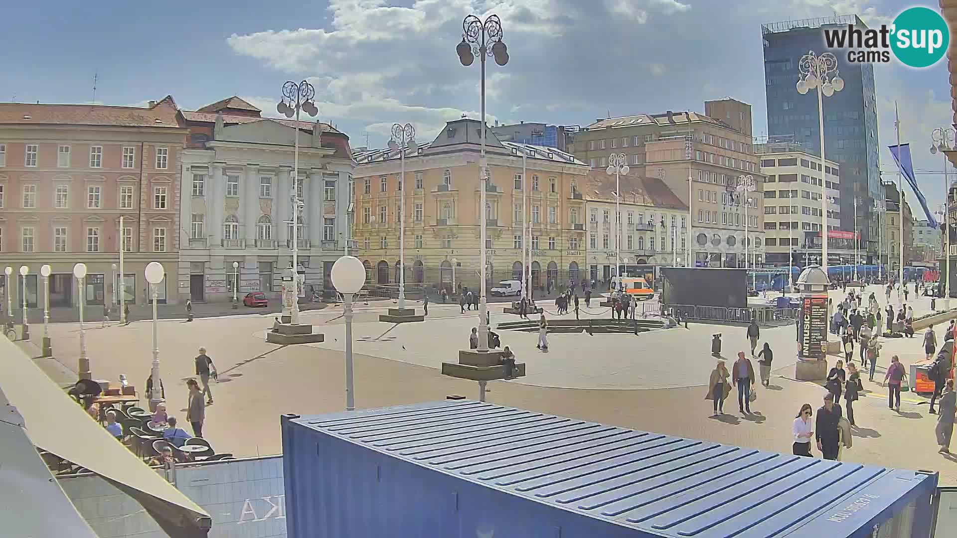 Zagreb Live Webcam – Bana Jelačić square
