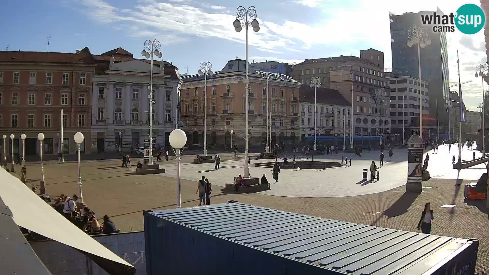 Zagreb Live Webcam – Bana Jelačić square
