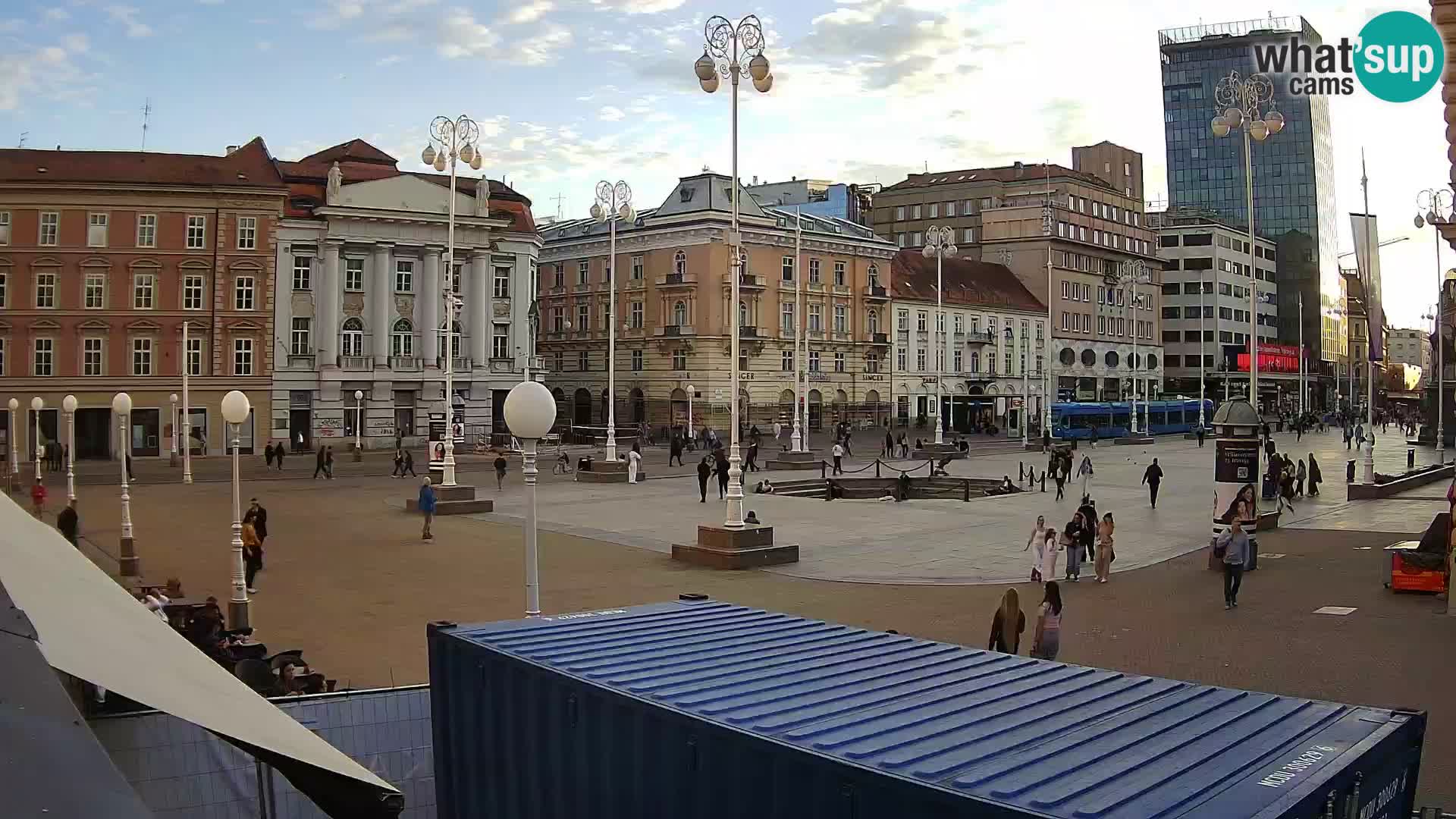 Zagreb Live Webcam – Bana Jelačić square