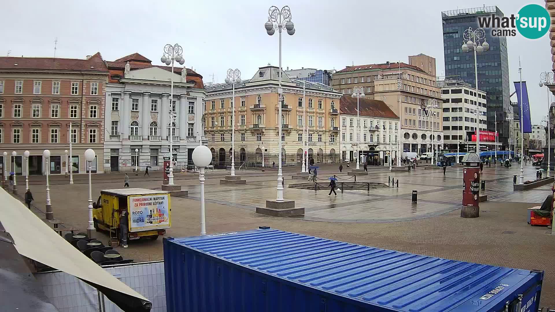 Zagreb spletna kamera trg Bana Jelačića