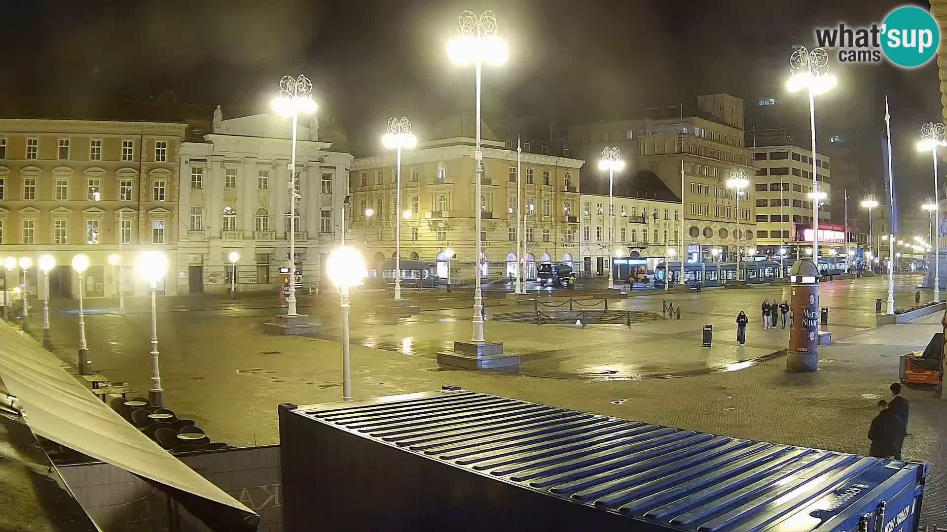 Zagreb Live Webcam – Bana Jelačić square