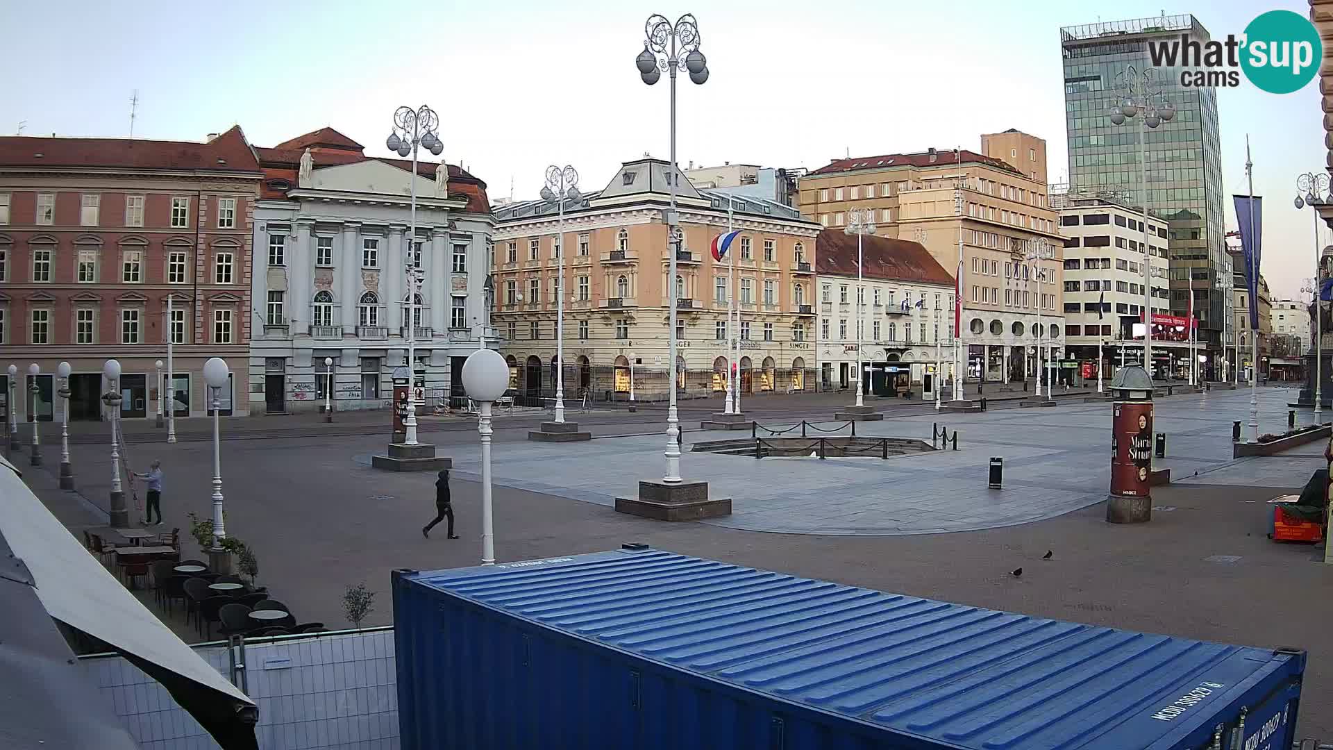 Zagreb Live Webcam – Bana Jelačić square
