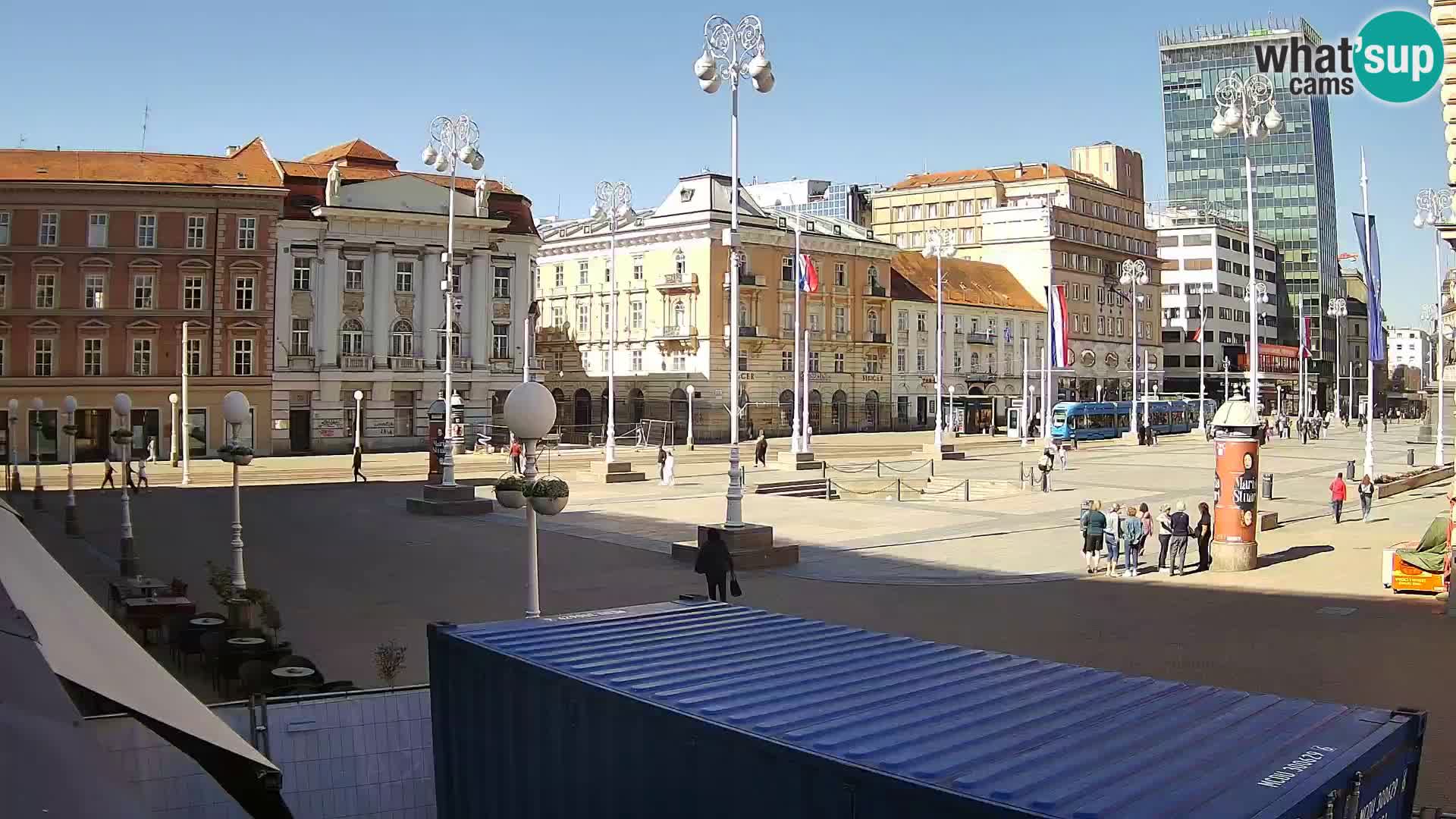 Zagreb Live Webcam – Bana Jelačić square