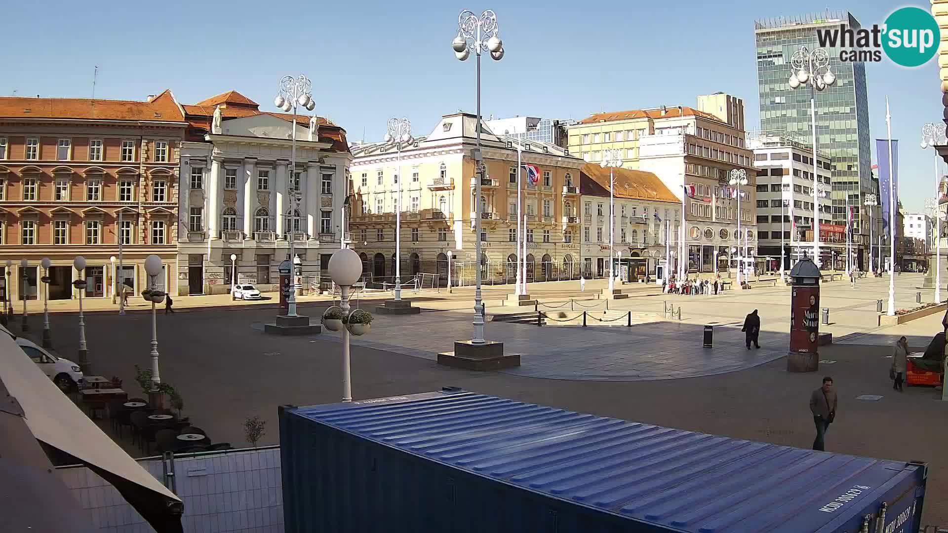 Zagreb Live Webcam – Bana Jelačić square