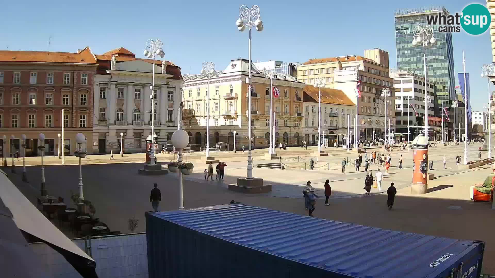 Zagreb spletna kamera trg Bana Jelačića