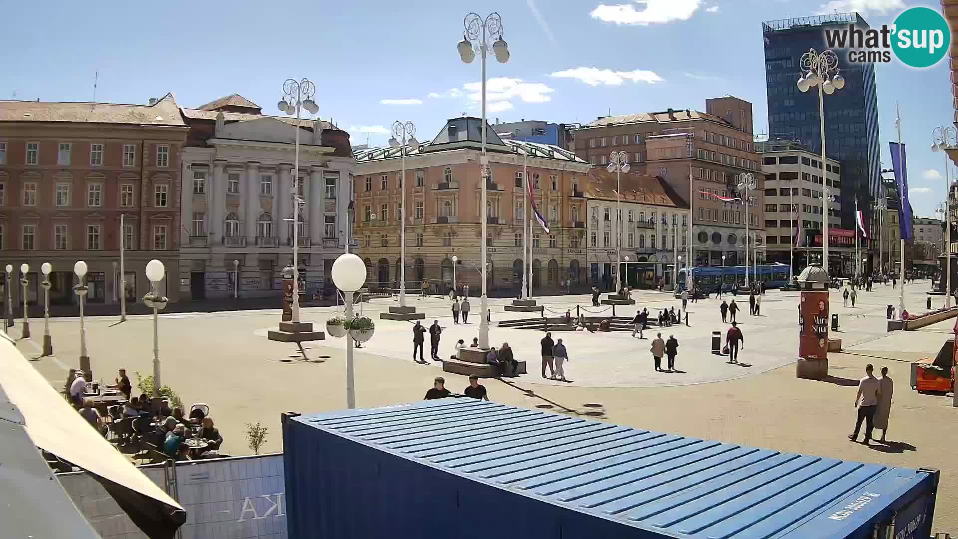 Zagreb spletna kamera trg Bana Jelačića