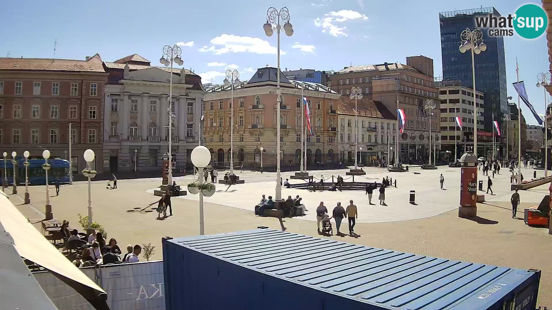 Zagreb Live Webcam – Bana Jelačić square