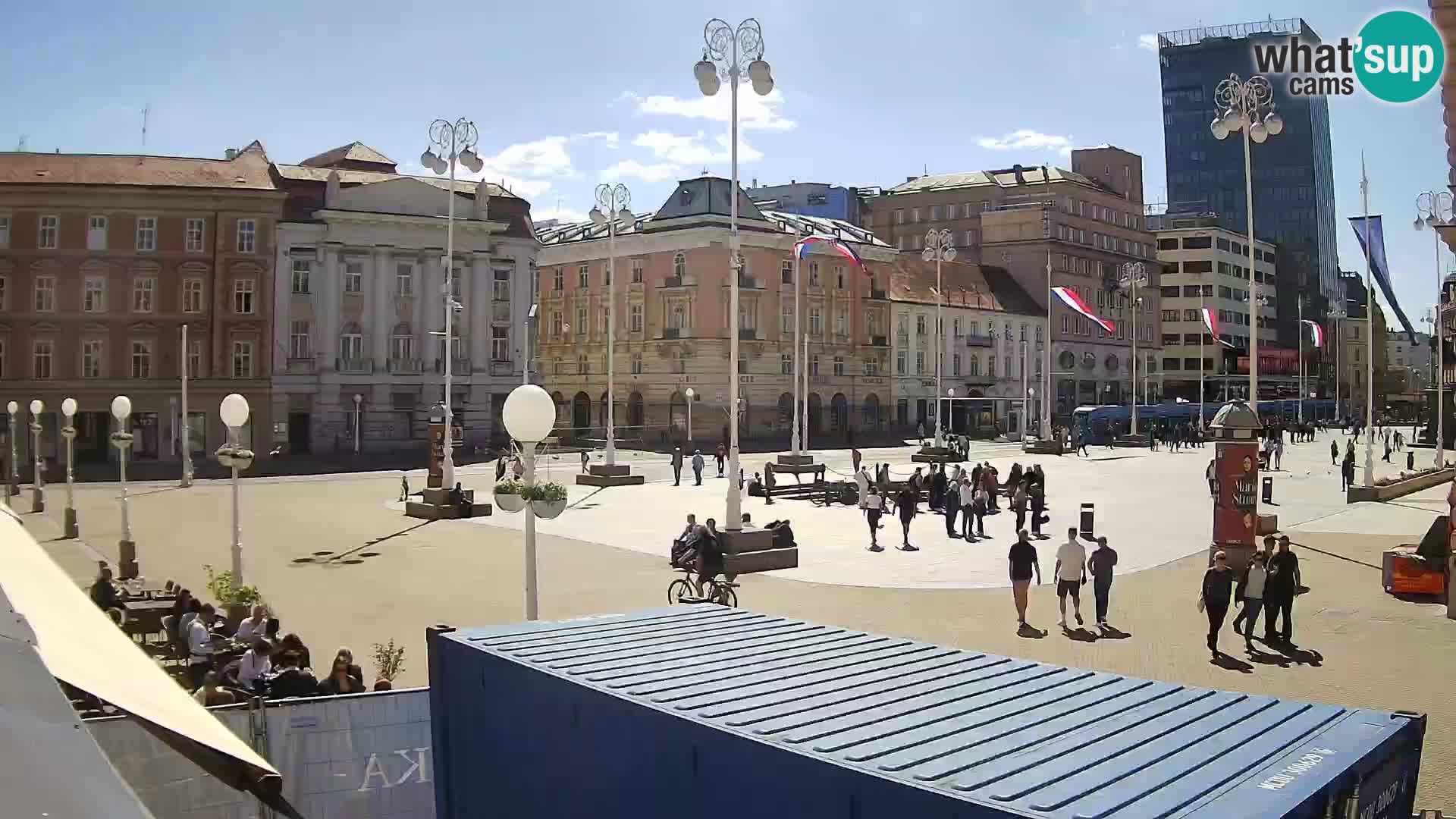 Zagreb spletna kamera trg Bana Jelačića
