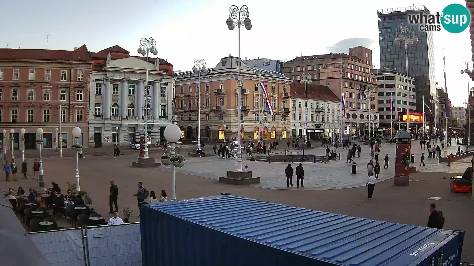 Zagreb Live Webcam – Bana Jelačić square