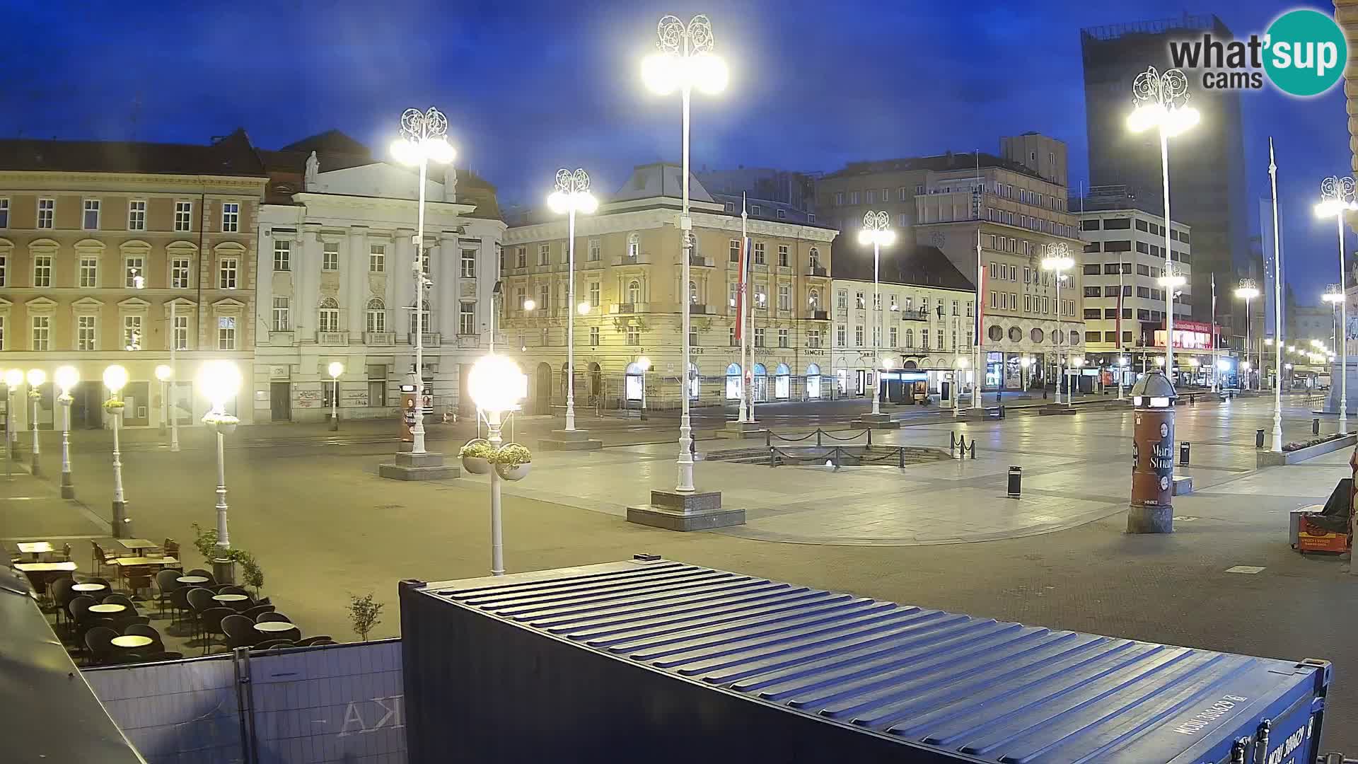 Zagreb Live Webcam – Bana Jelačić square