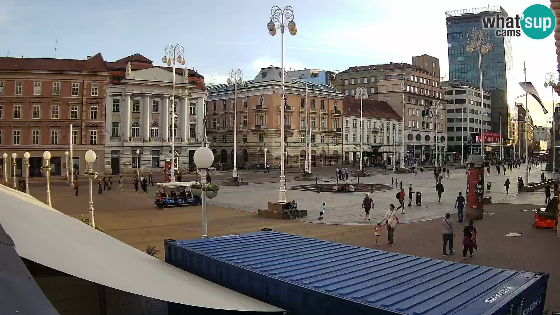 Zagreb Live Webcam – Bana Jelačić square