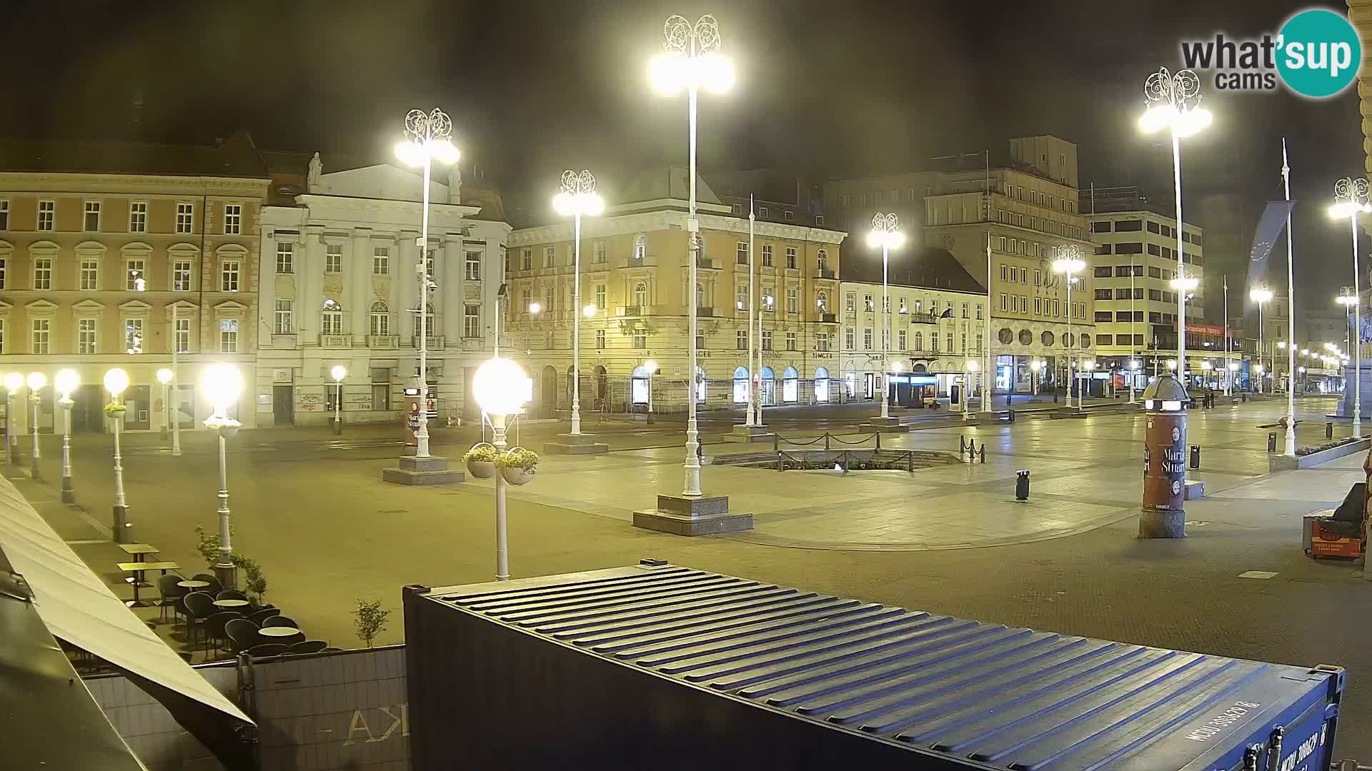Zagreb spletna kamera trg Bana Jelačića