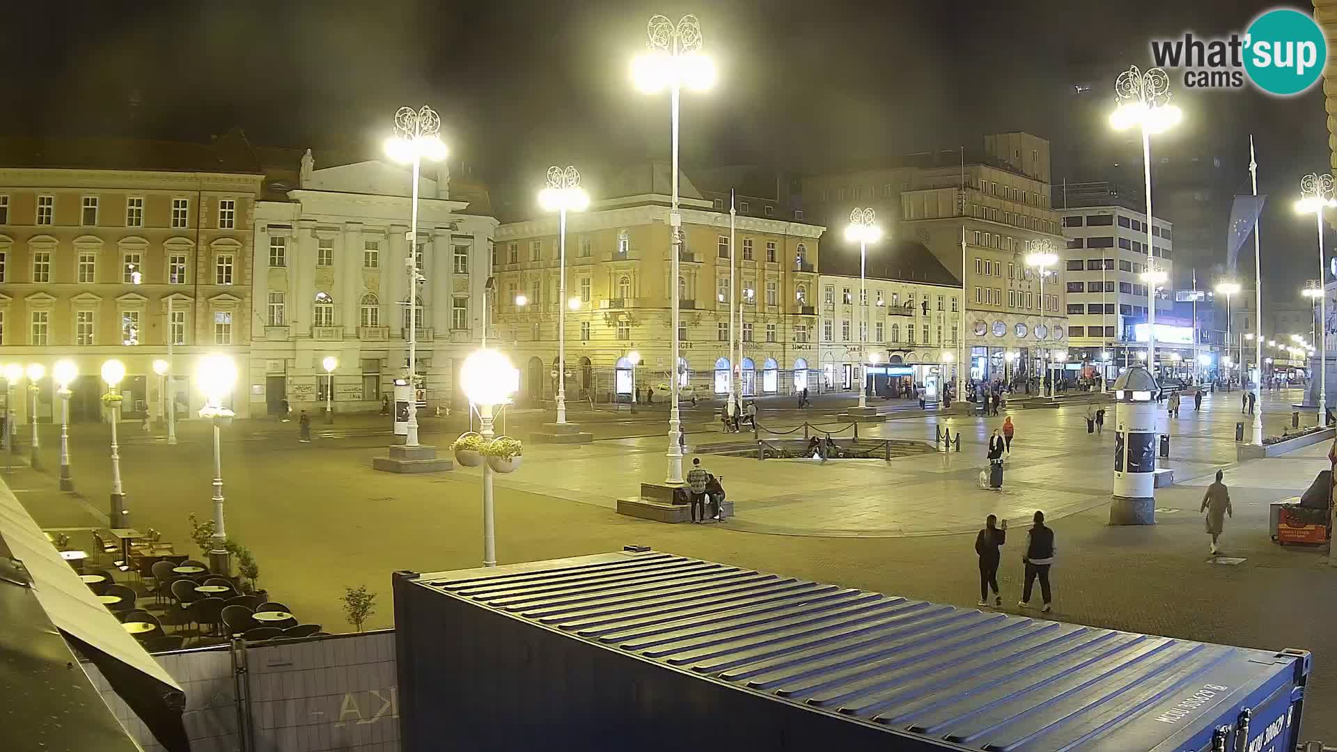 Zagreb spletna kamera trg Bana Jelačića