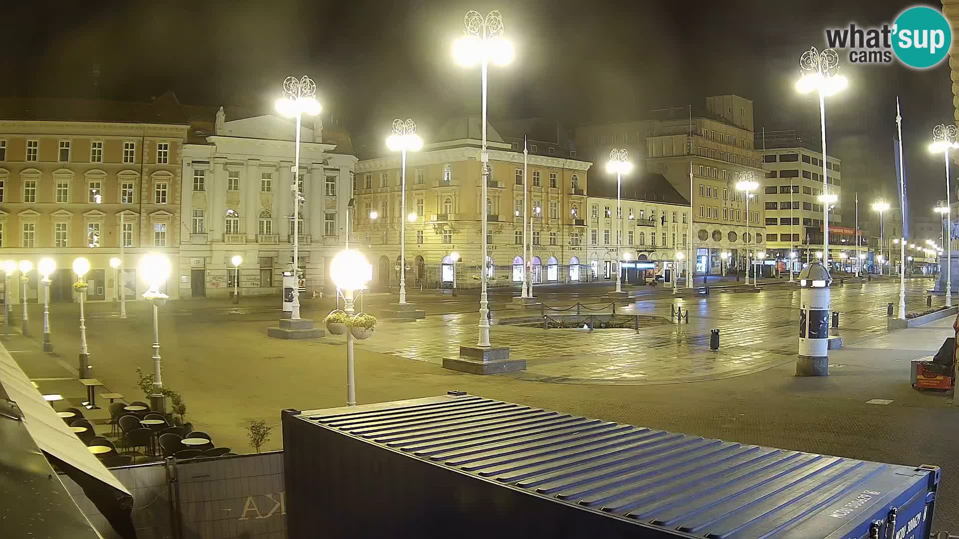 Zagreb Live Webcam – Bana Jelačić square