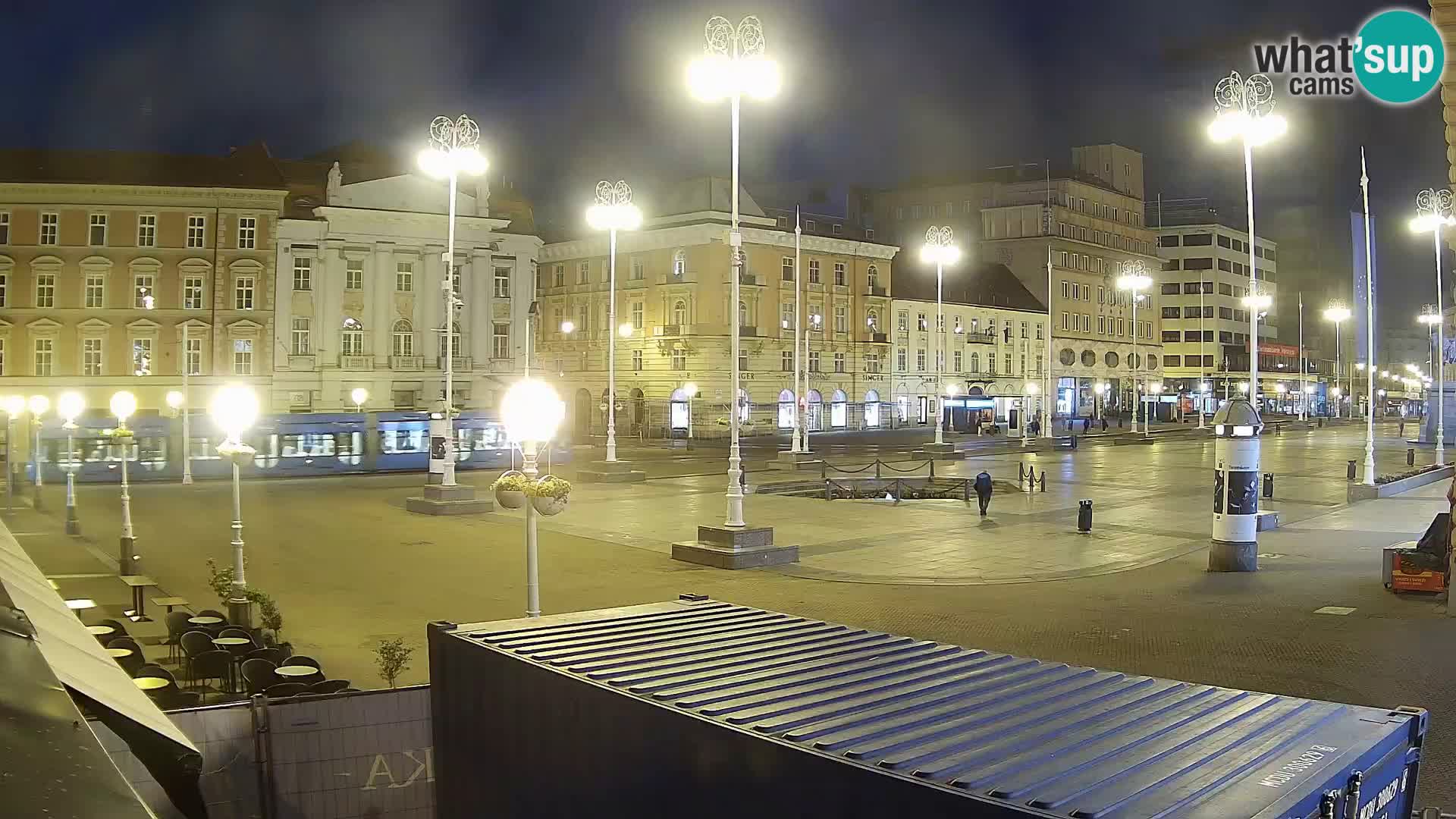 Zagreb Live Webcam – Bana Jelačić square