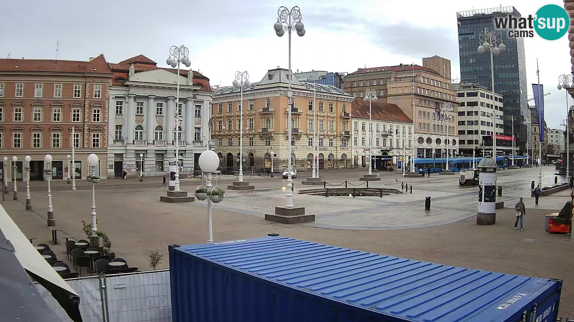 Zagreb Live Webcam – Bana Jelačić square