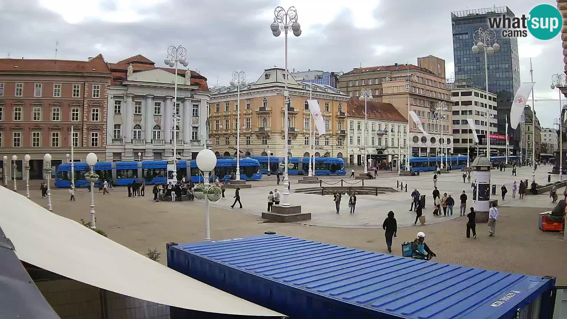 Zagreb spletna kamera trg Bana Jelačića