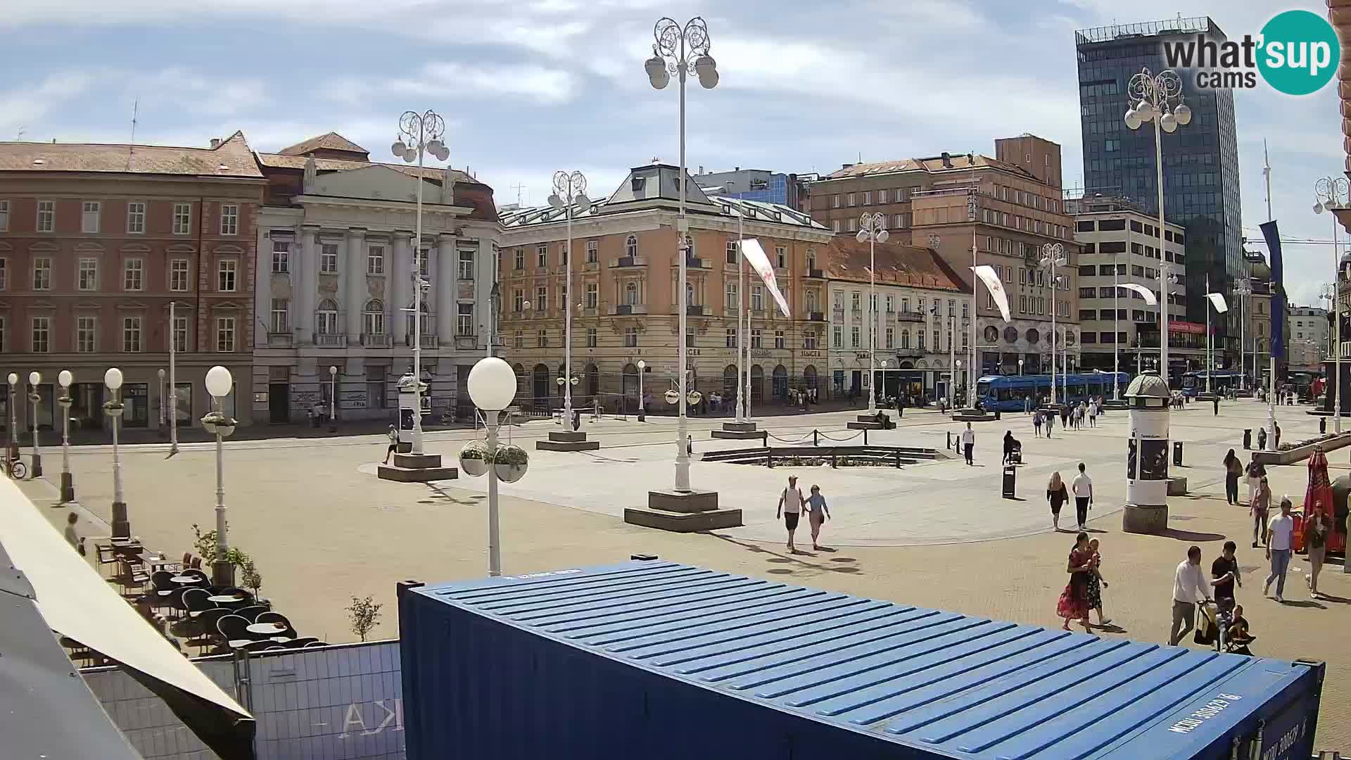 Zagreb Live Webcam – Bana Jelačić square