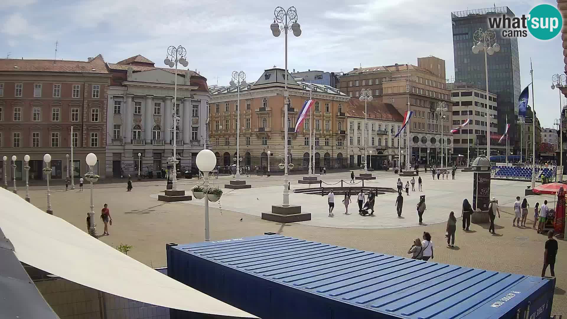 Zagreb spletna kamera trg Bana Jelačića