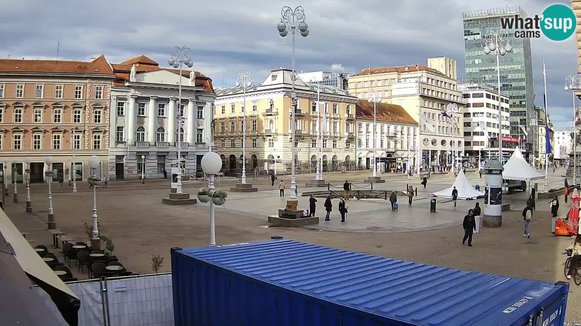 Zagreb Live Webcam – Bana Jelačić square