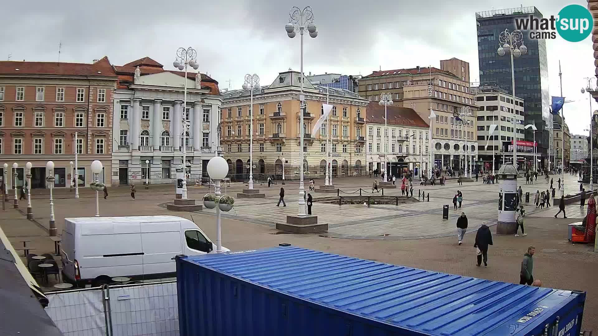 Zagreb spletna kamera trg Bana Jelačića