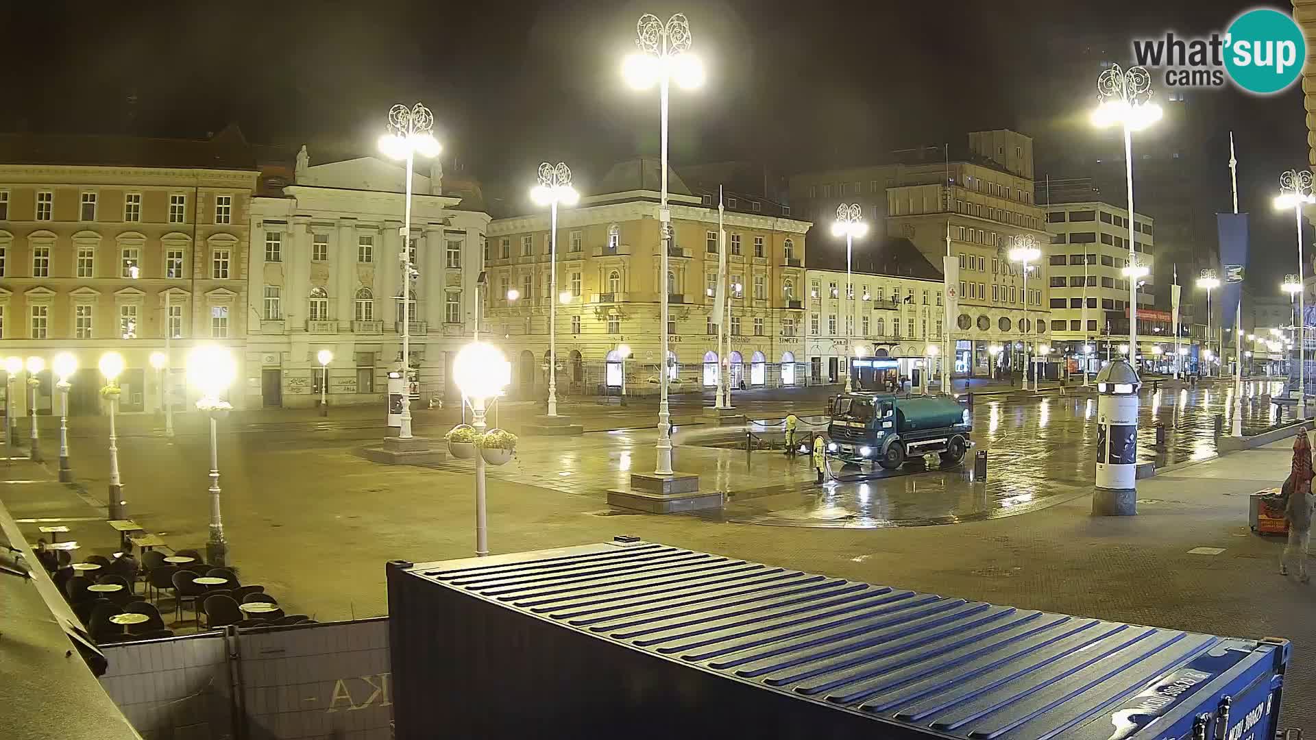 Zagreb Live Webcam – Bana Jelačić square
