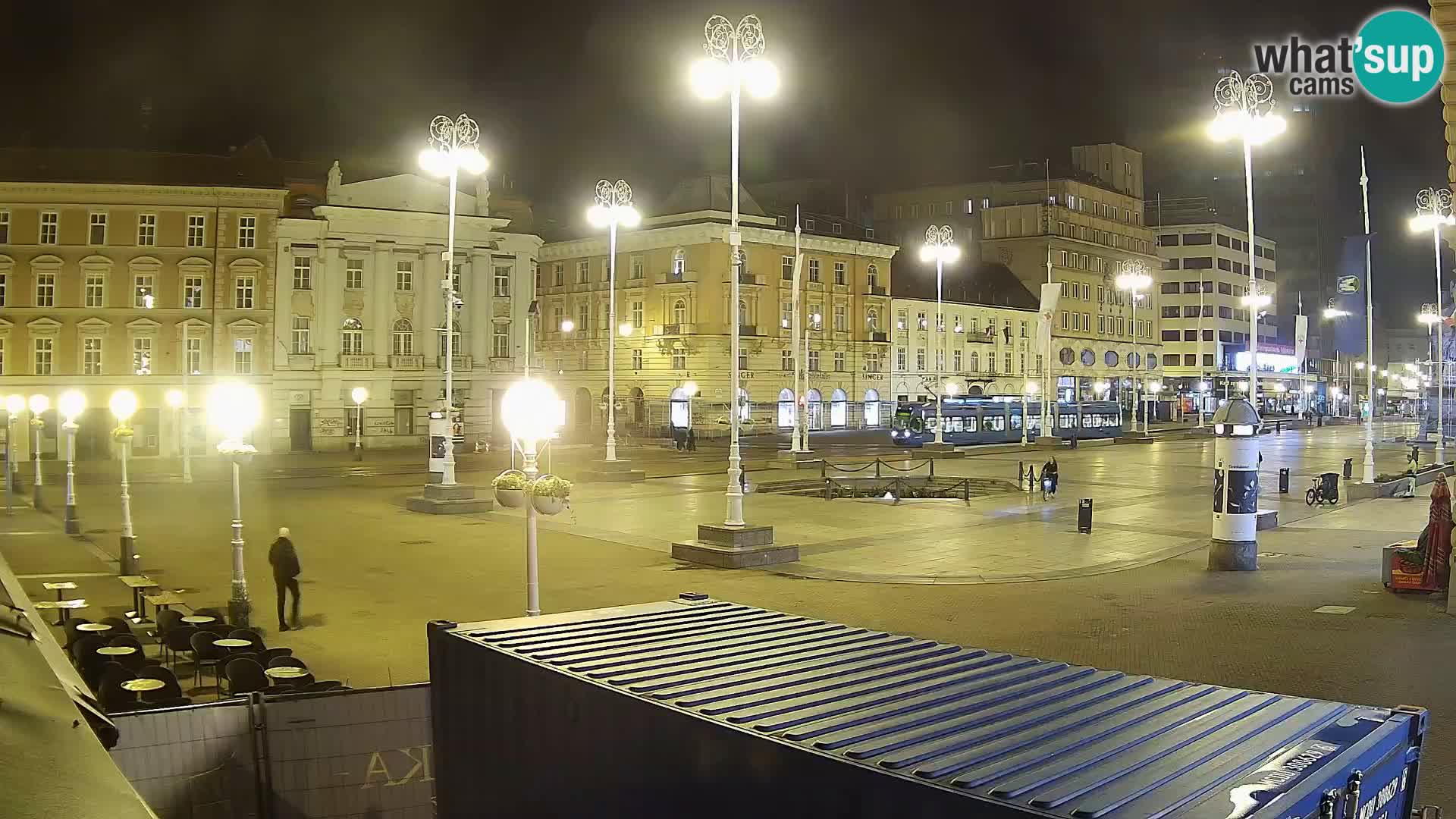 Zagreb Live Webcam – Bana Jelačić square