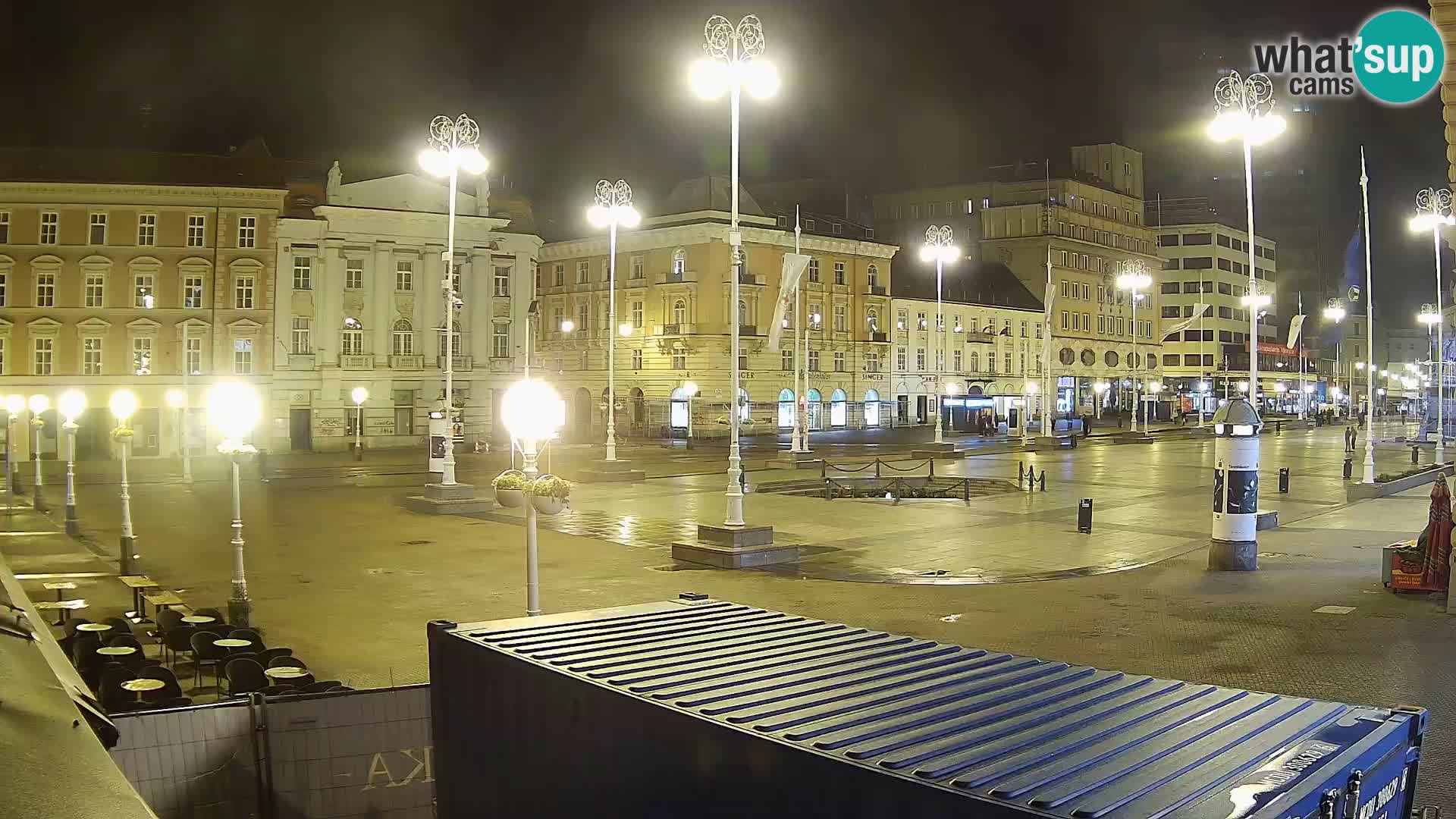 Zagreb Live Webcam – Bana Jelačić square
