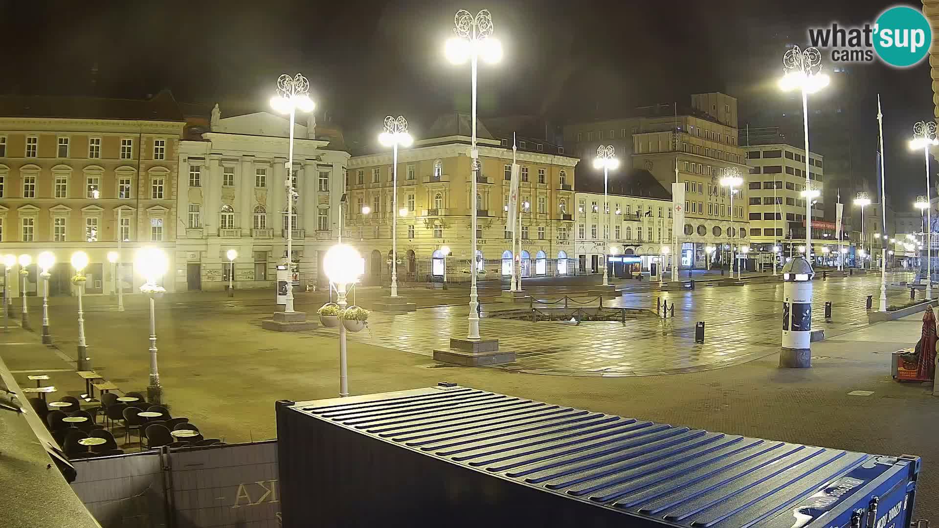 Zagreb Live Webcam – Bana Jelačić square