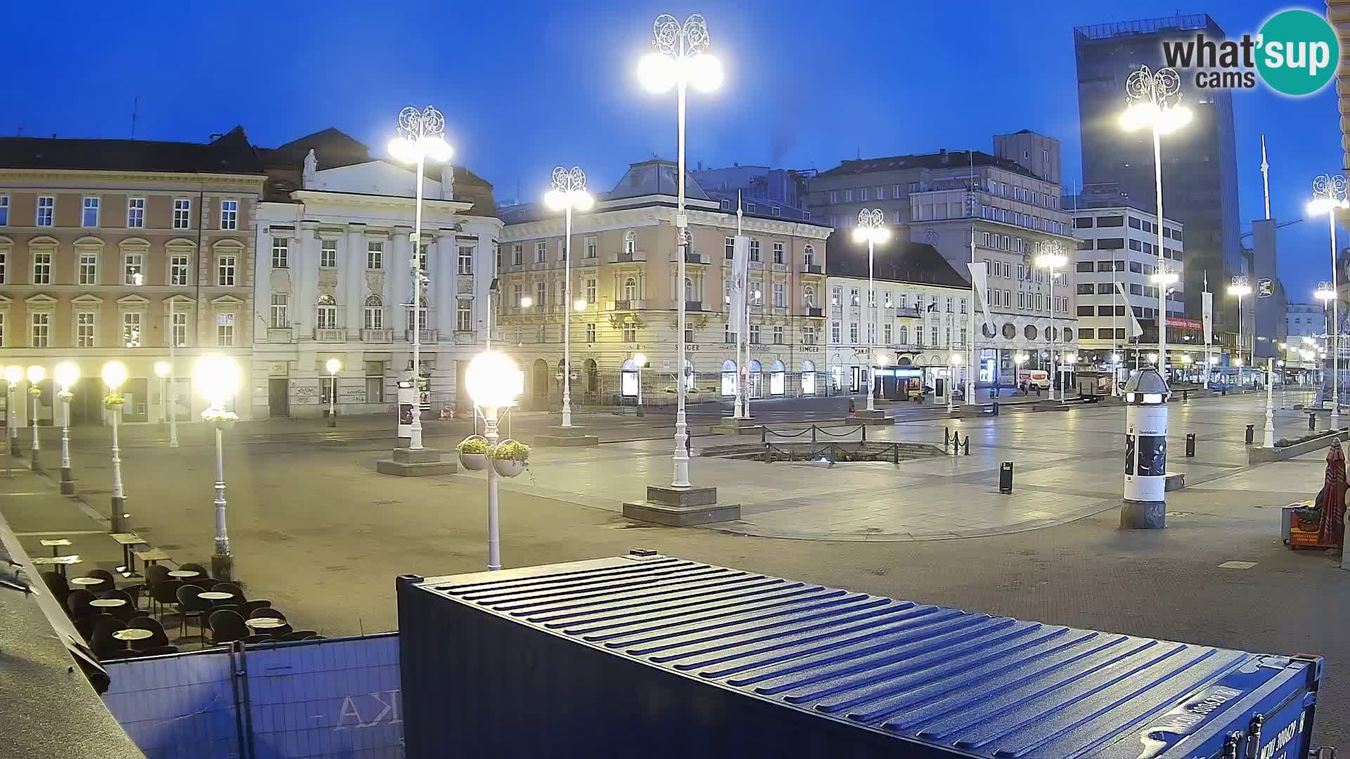 Zagreb Live Webcam – Bana Jelačić square