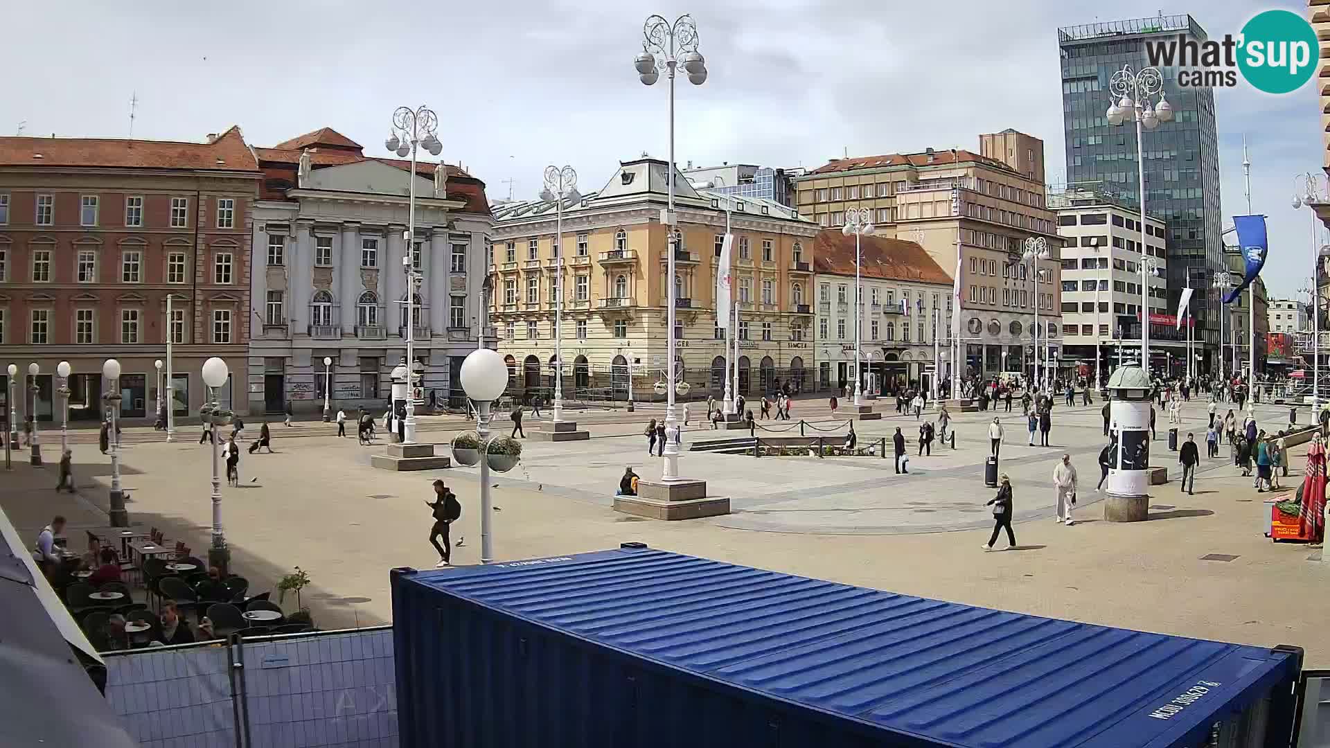 Zagreb spletna kamera trg Bana Jelačića