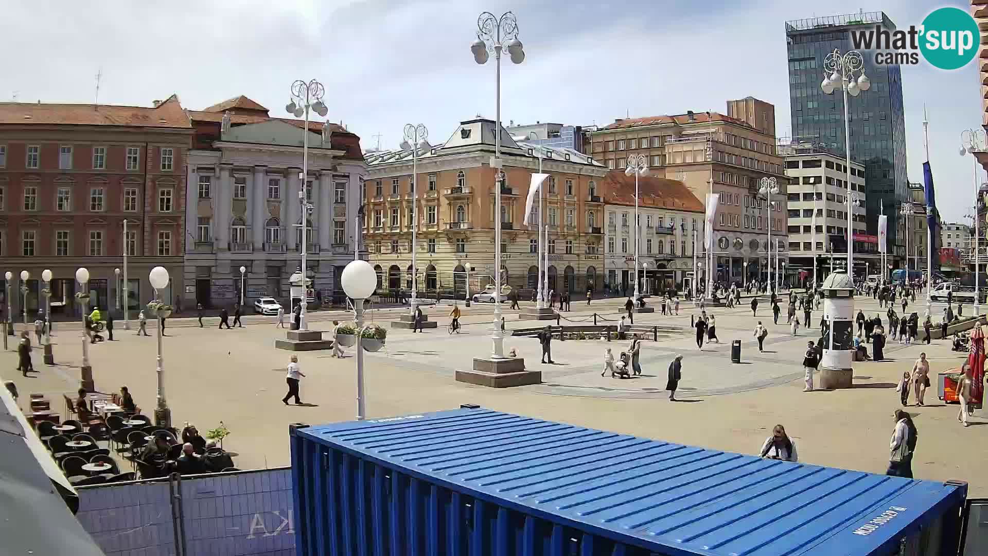Zagreb spletna kamera trg Bana Jelačića