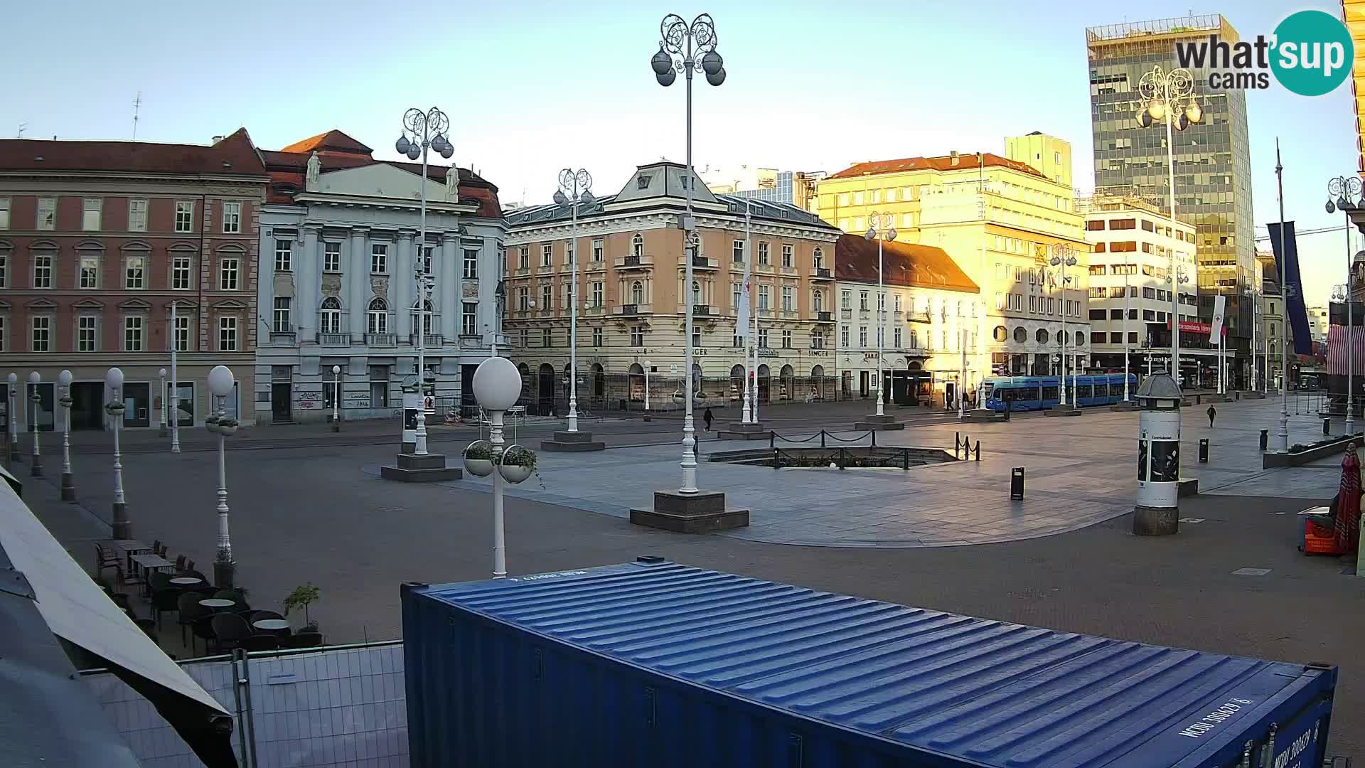 Zagreb Live Webcam – Bana Jelačić square