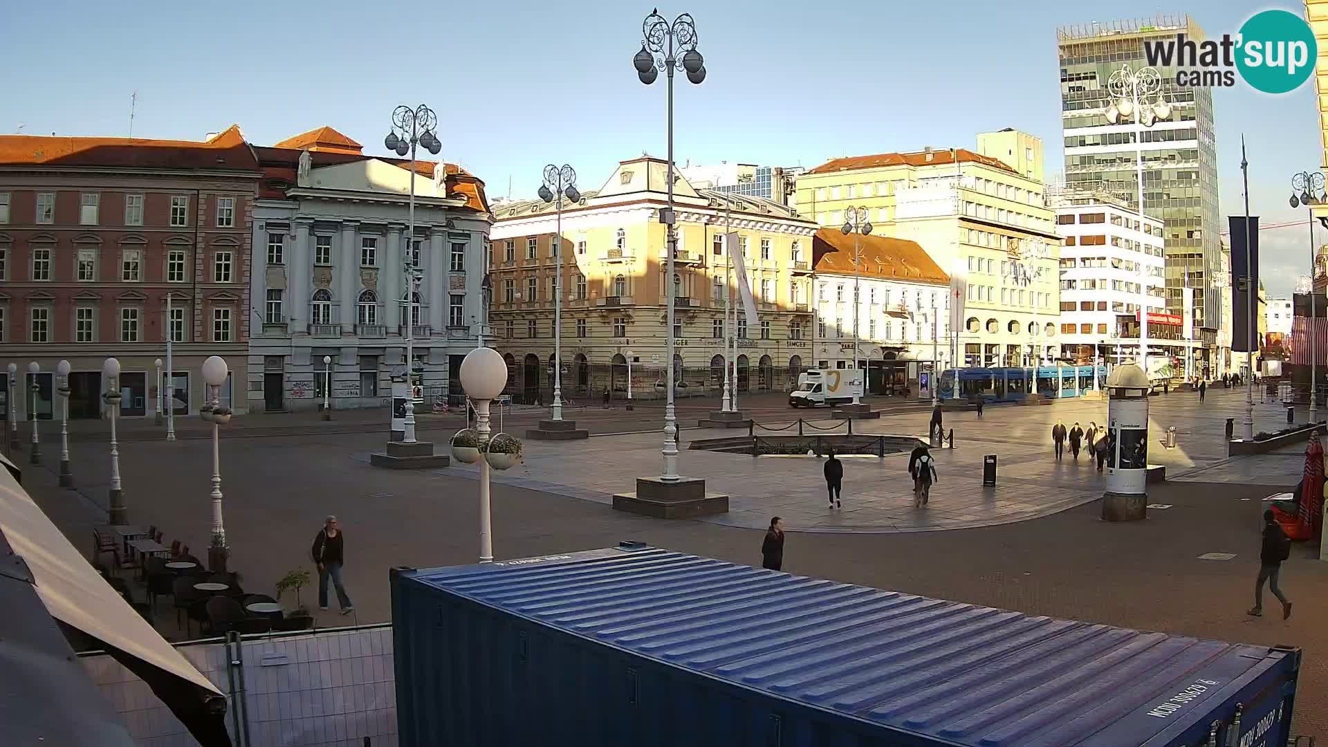 Zagreb Live Webcam – Bana Jelačić square