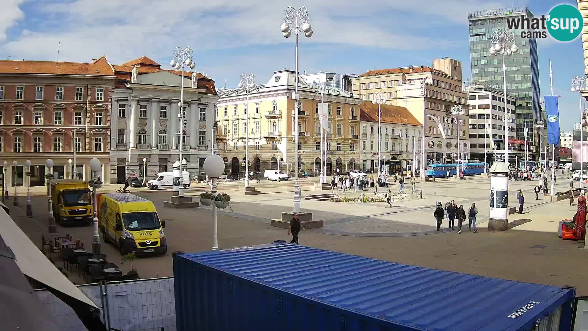 Zagreb Live Webcam – Bana Jelačić square
