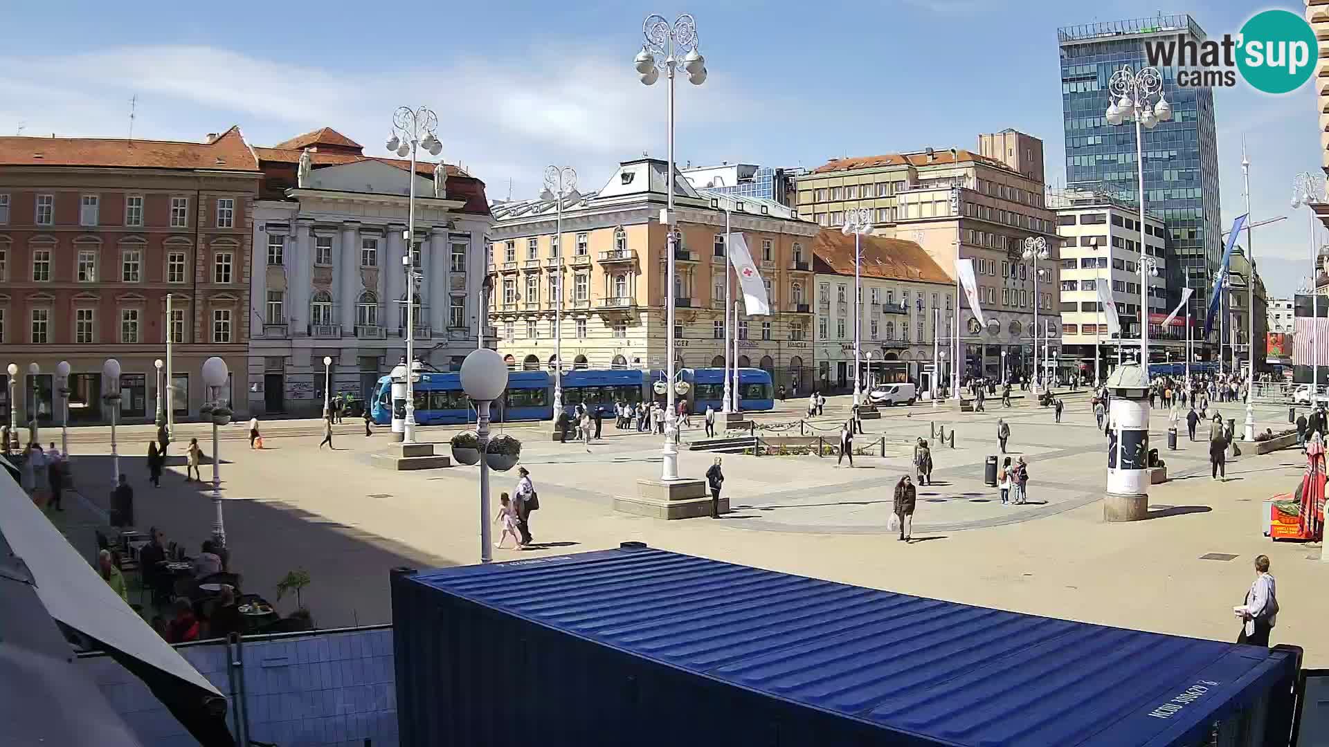 Zagreb spletna kamera trg Bana Jelačića