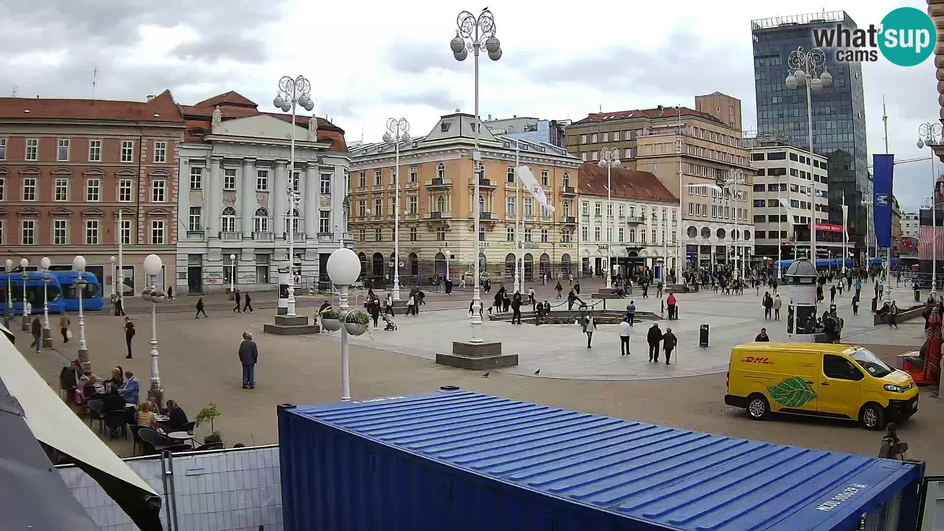 Zagreb Live Webcam – Bana Jelačić square