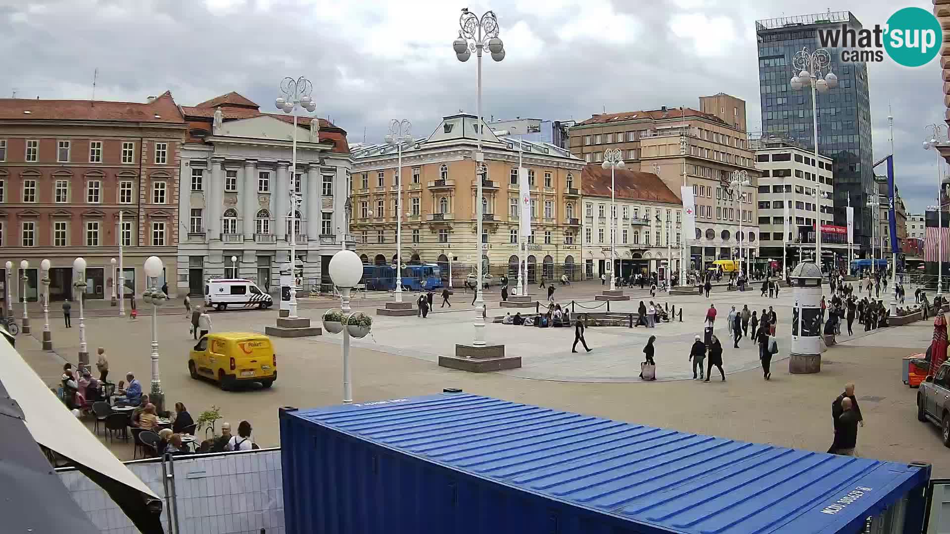 Zagreb Live Webcam – Bana Jelačić square