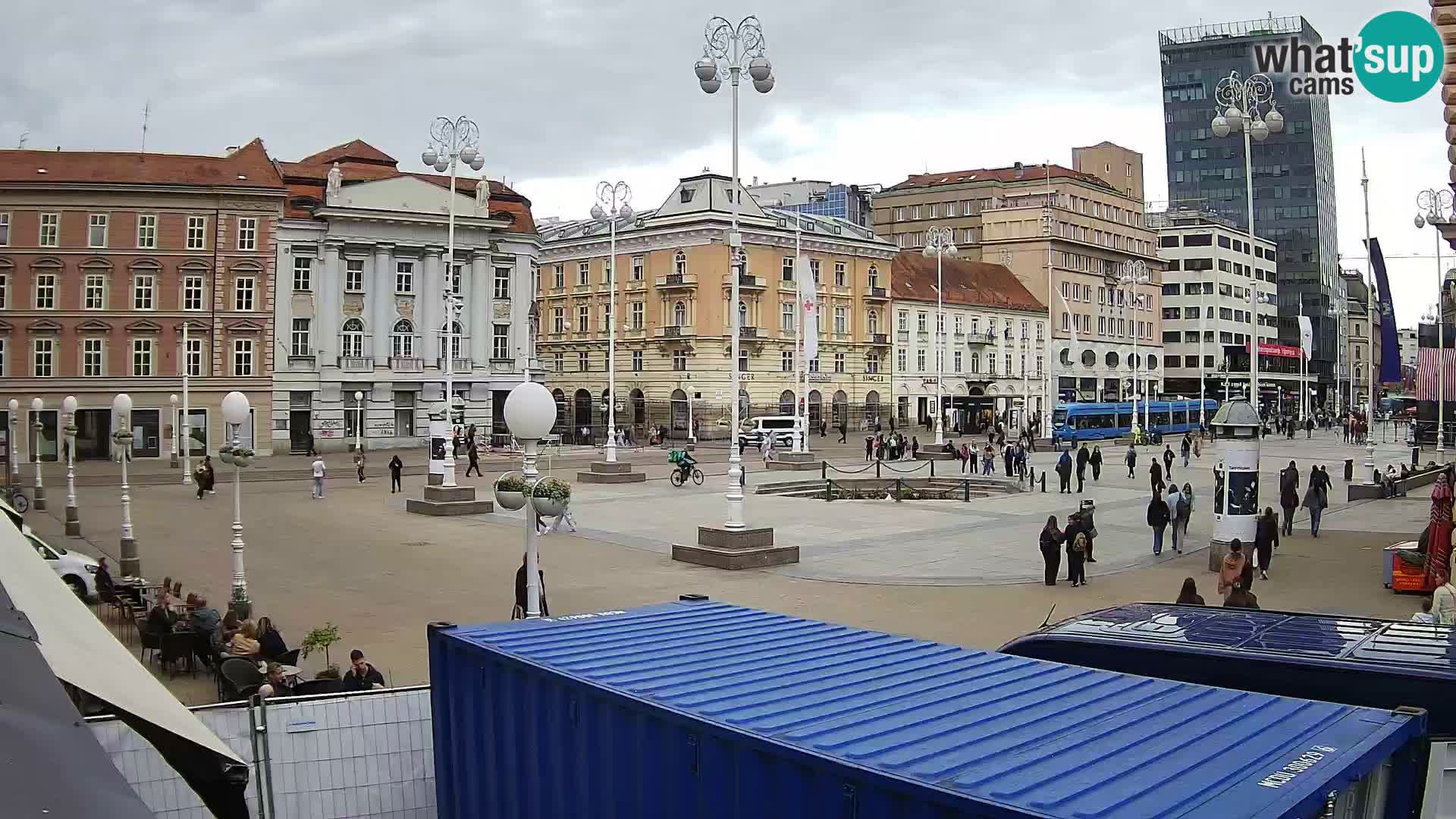 Zagreb Live Webcam – Bana Jelačić square