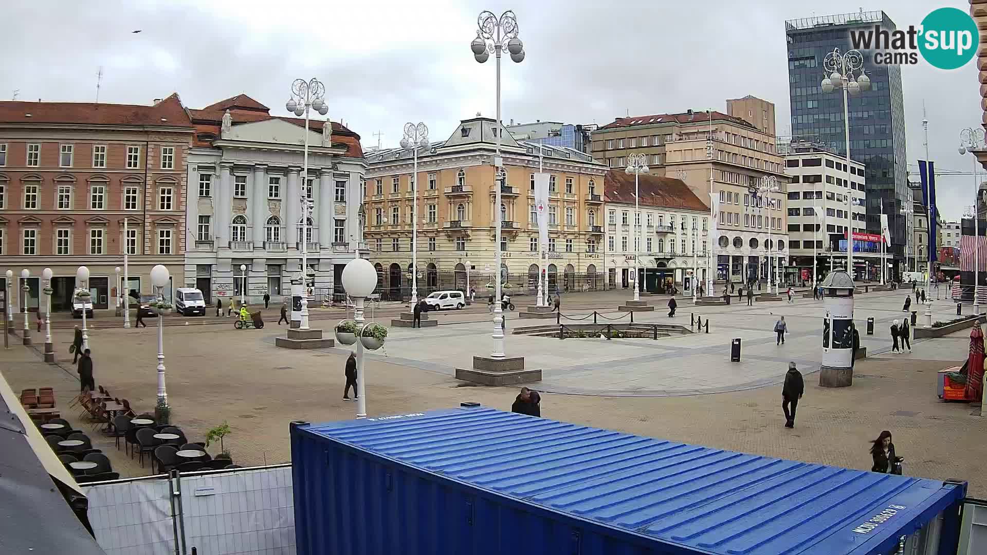 Zagreb spletna kamera trg Bana Jelačića