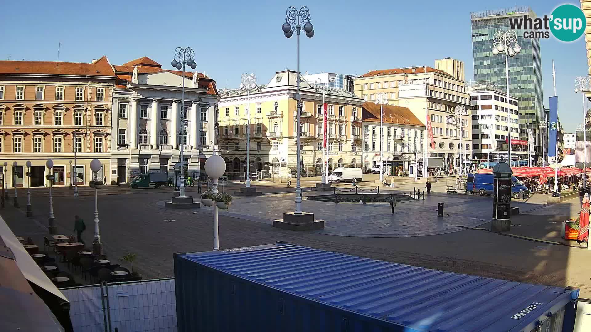 Zagreb Live Webcam – Bana Jelačić square