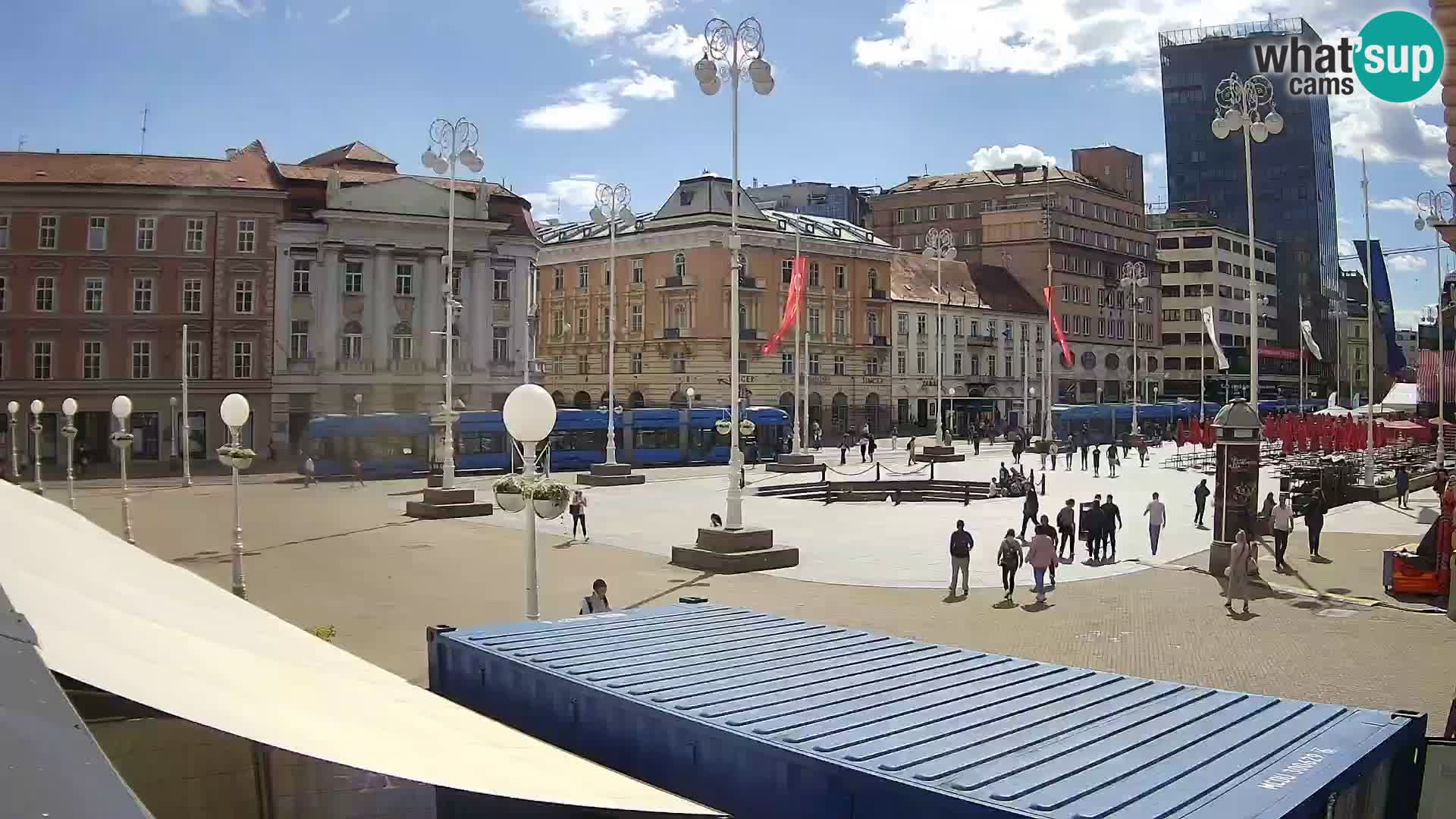 Zagreb spletna kamera trg Bana Jelačića