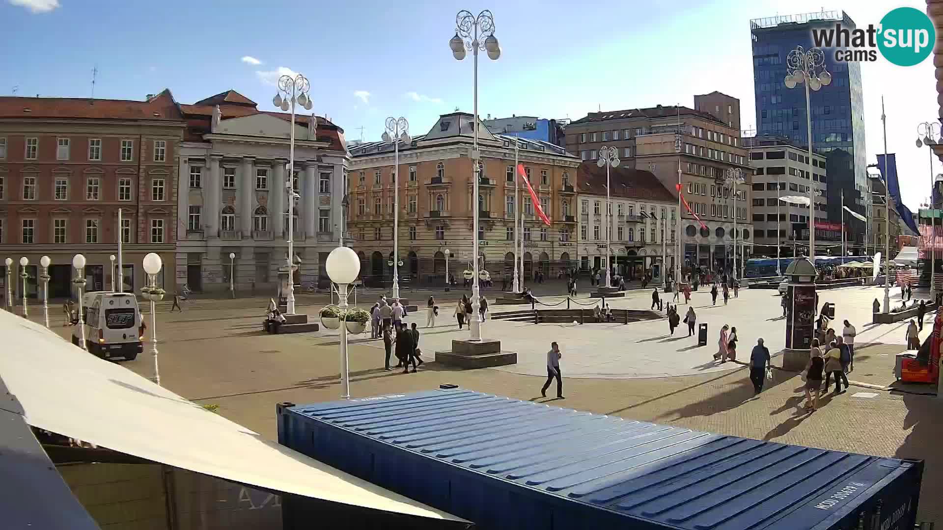Zagreb spletna kamera trg Bana Jelačića