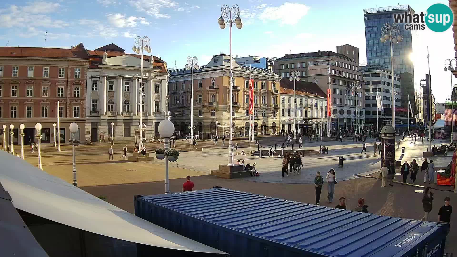 Zagreb Live Webcam – Bana Jelačić square