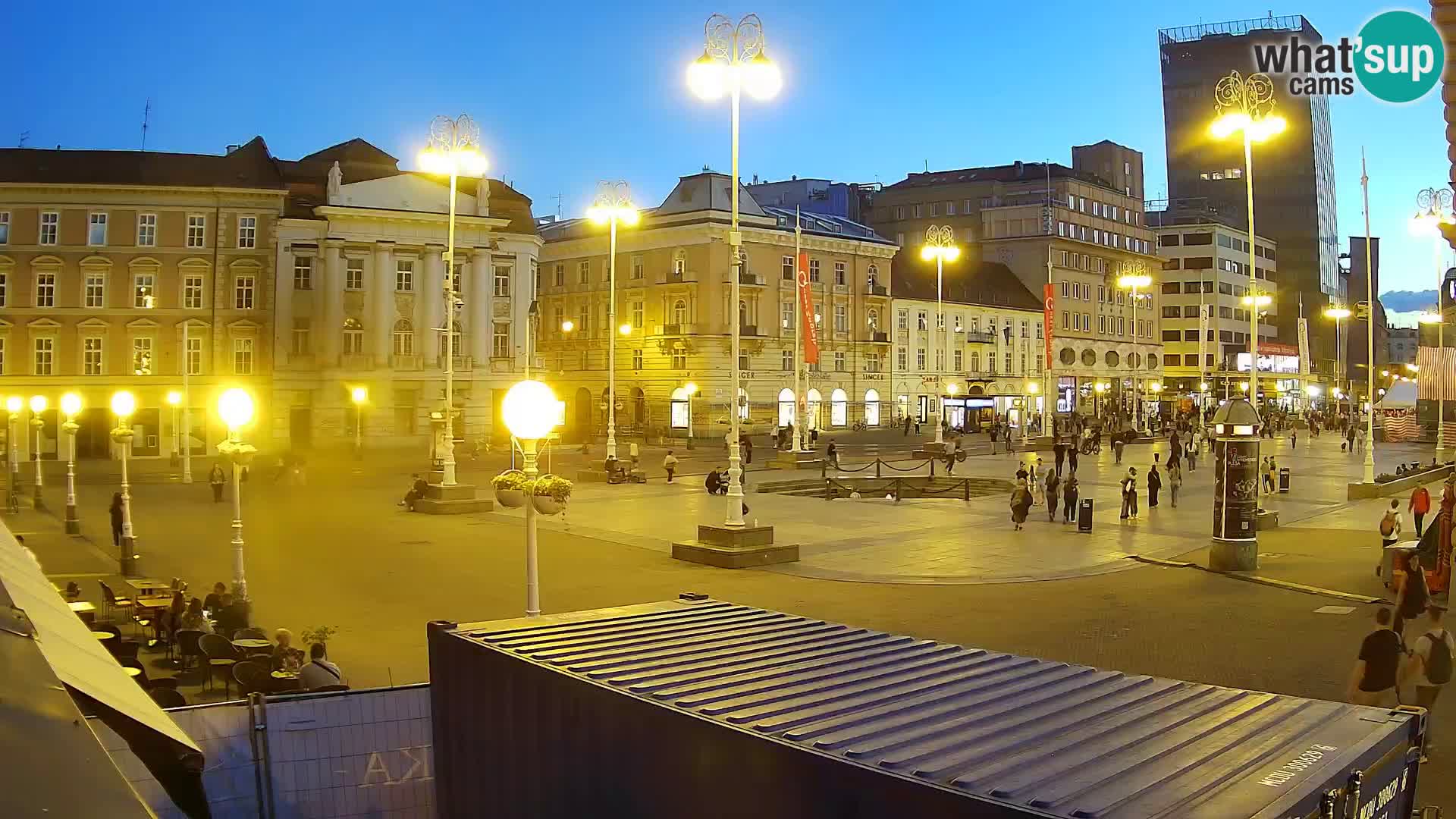 Zagreb Live Webcam – Bana Jelačić square